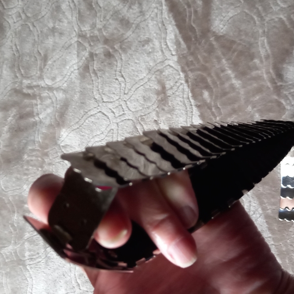 1970's vintage silver tone elastic belt - Picture 6 of 8